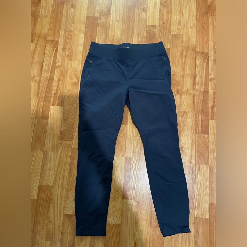 Toad&Co navy blue capri pants